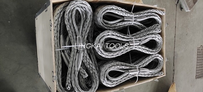 Model SLW Konduktor ACSR Menarik Pegangan Kaus Kaki Sambungan Wire Mesh Sambungan Kaus Kaki Jaring Konduktor