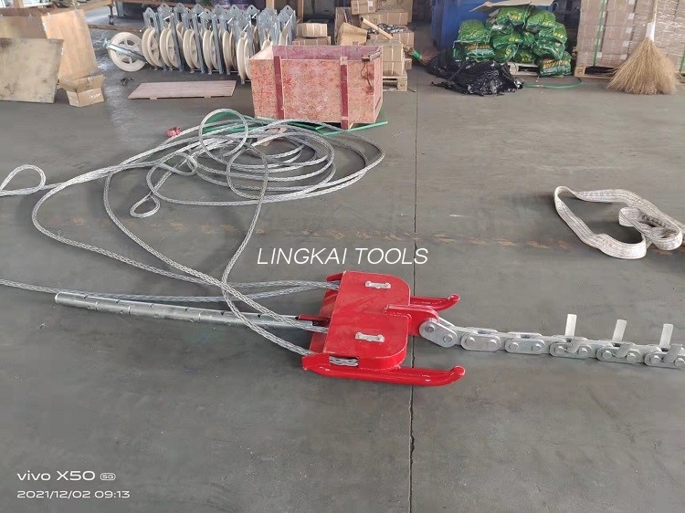 Balancing Head Running Board Untuk Konduktor Tiga Bundel Saluran Overhead