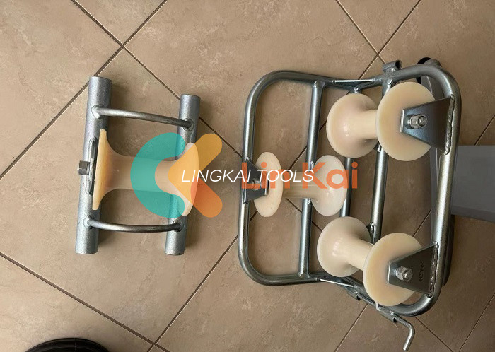 Diameter Disesuaikan 120 * 200mm Max Corner Ground Roller Untuk Beban 10kn 20kn