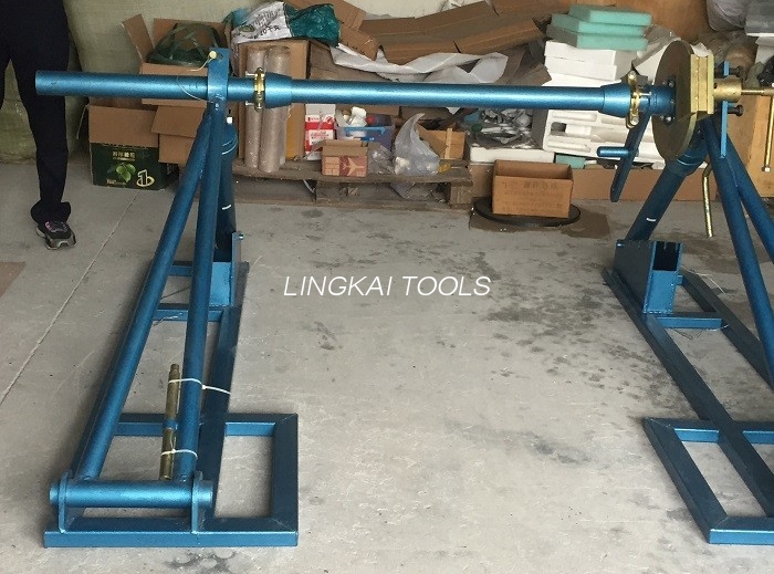 Alat Kabel Bawah Tanah Kapasitas 7 Ton Stand Reel Kawat Terintegrasi Dengan Rem Ketegangan Cakram SIDZ