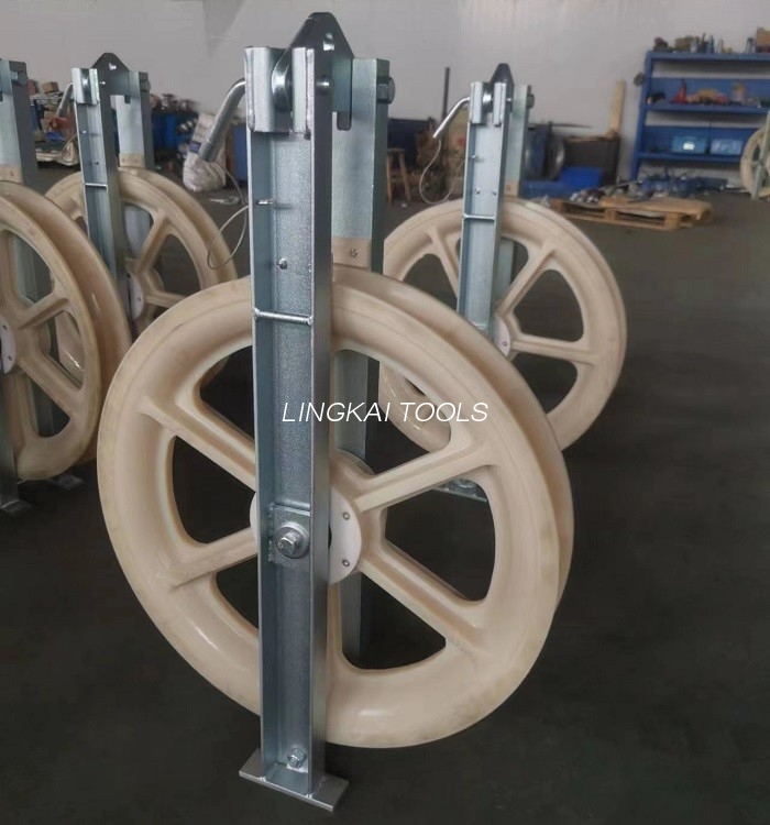 508 X 75 Mm Jalur Transmisi Tiga Berkas MC Blok Percontohan Merangkai Konduktor Nilon